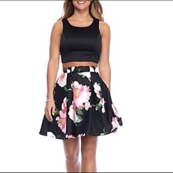 Sequin Hearts Dresses & Skirts - NWT SEQUIN HEARTS 2-Pc Crop Top/Floral Skirt Dress